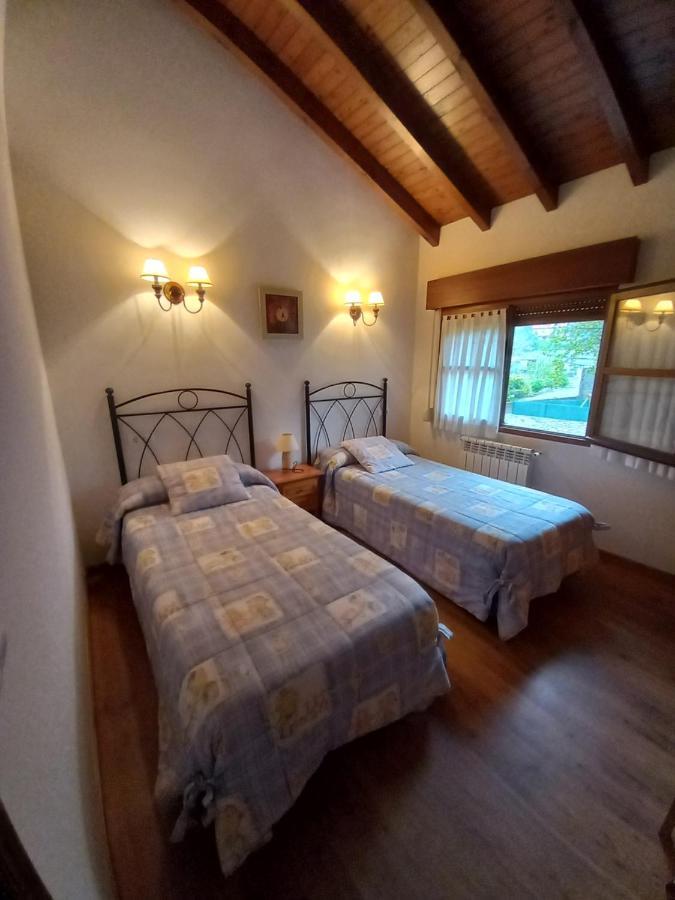 Apartamentos Rurales Llagumelon Villahormes Exterior photo